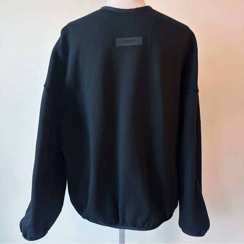 Essentials Fear of God Black Classic Crewneck Sweatshirt Sweater, size Large